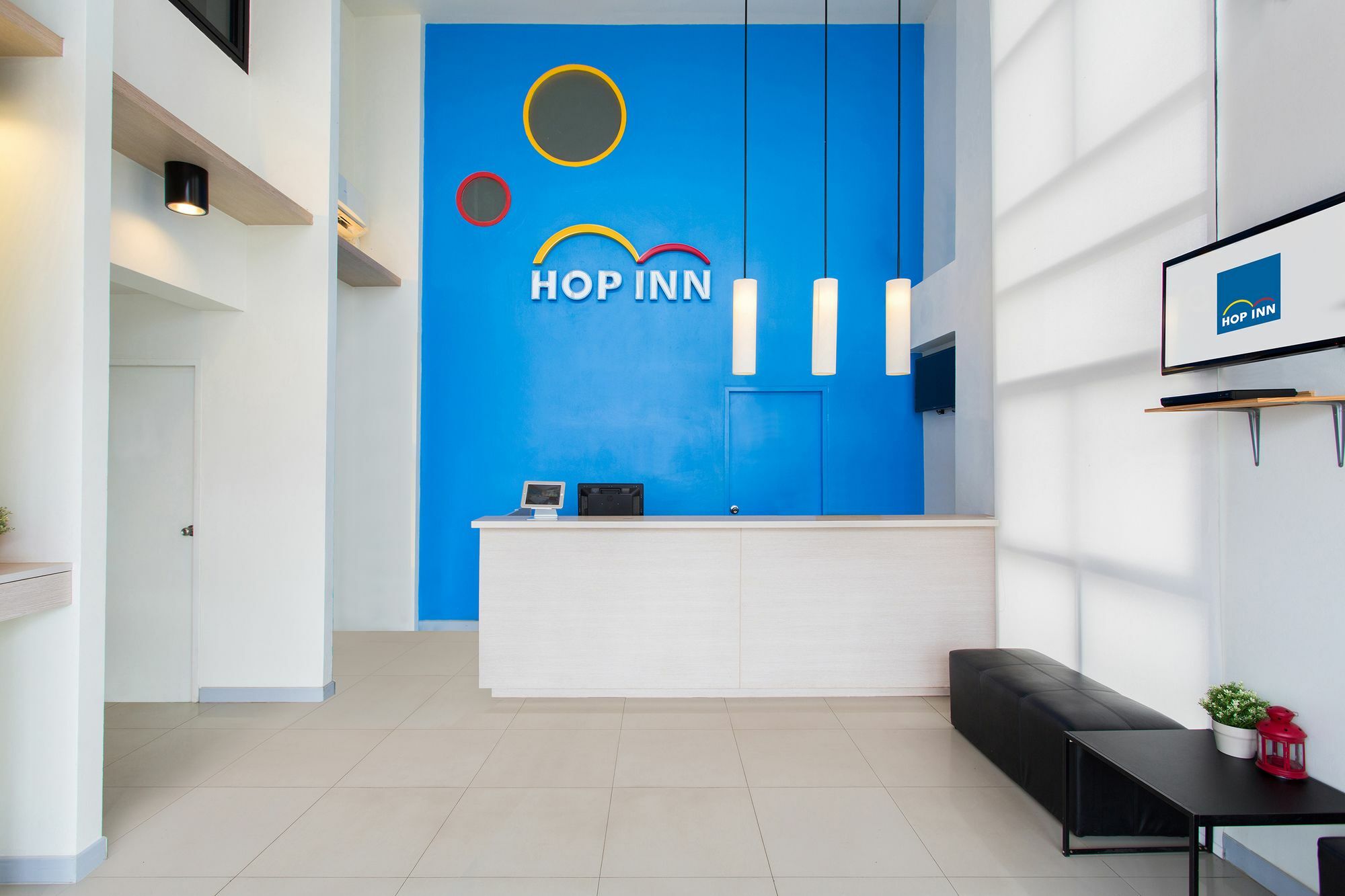 Hop Inn Lop Buri Екстериор снимка